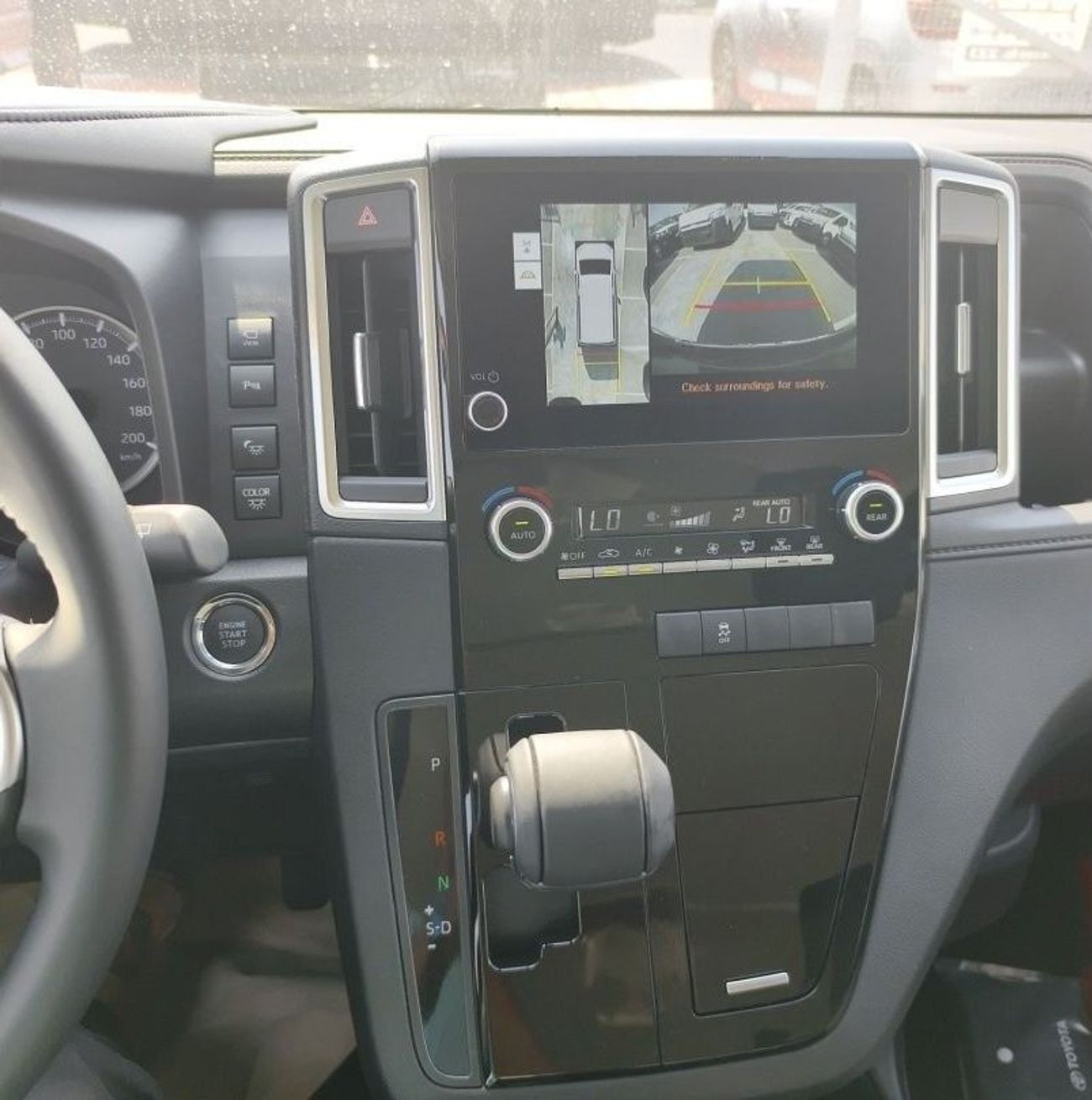 تويوتا جرافينا 2024 Toyota Granvia 3.5L 6 seater