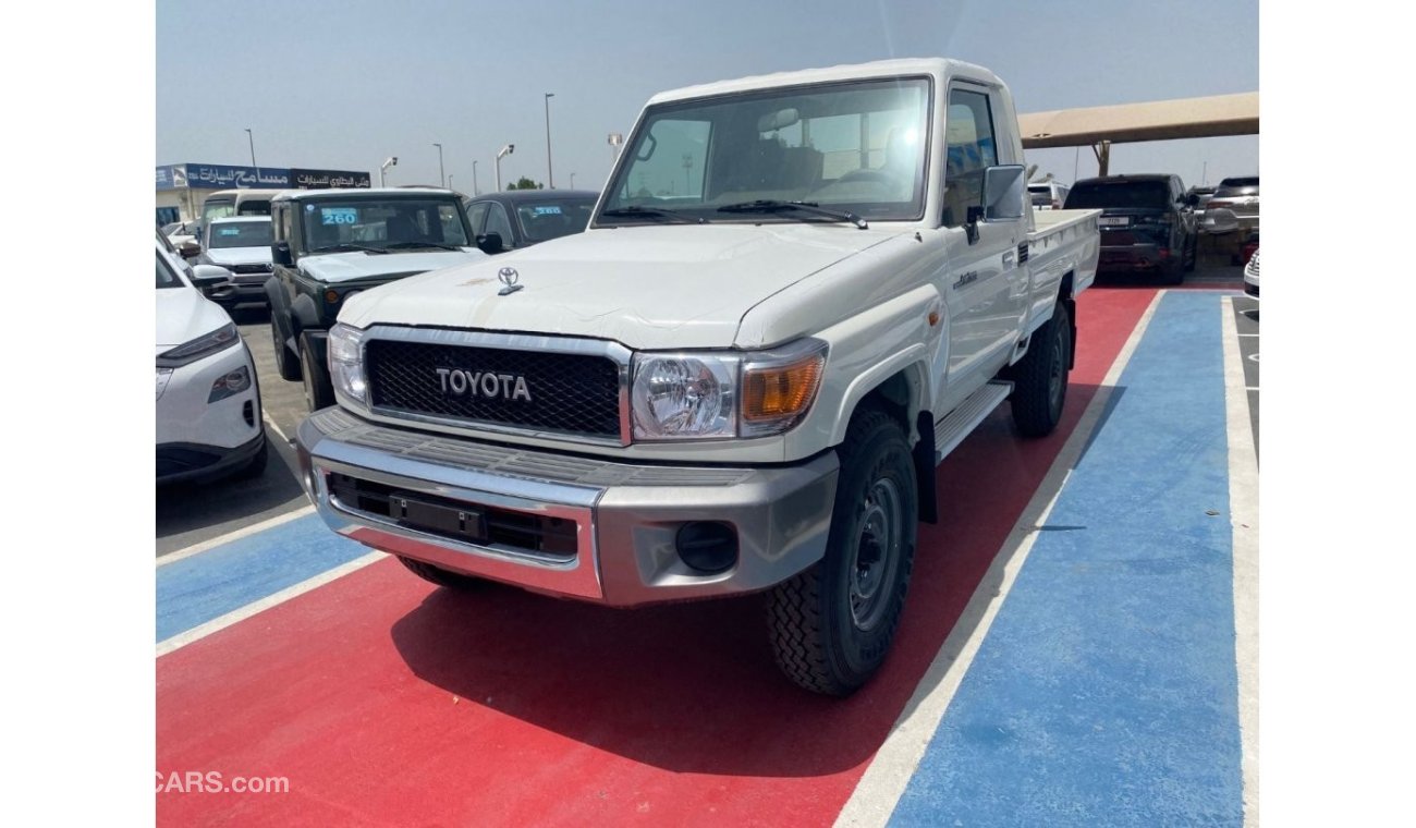 Toyota Land Cruiser Pick Up 4.0 Single Cabin V6 Manual 4WD