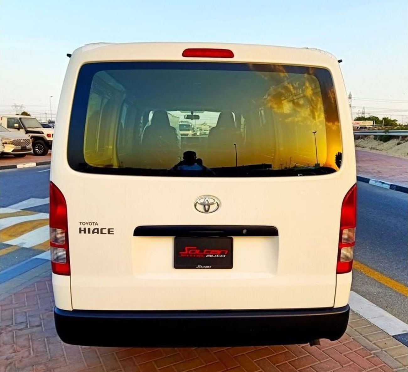 تويوتا هاياس GL TOYOTA HAICE STD ROOF CARGO 2.5L DIESEL M/T 2024 MODEL