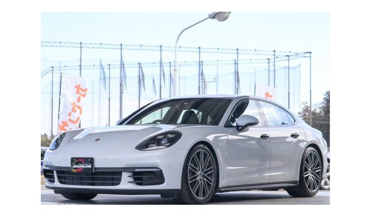 Porsche Panamera 4S G2J29A