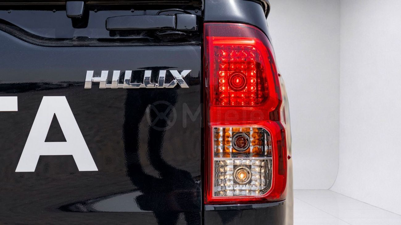 تويوتا هيلوكس  TOYOTA HILUX DC | 2-YEAR WARRANTY + SERVICE AVAILABLE | IN-HOUSE FINANCING | 0% DOWNPAYMENT (BANK)