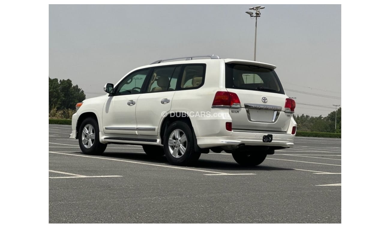 Toyota Land Cruiser MODEL 2014 GCC CAR PERFECT CONDITION INSIDE AND OUTSIDE