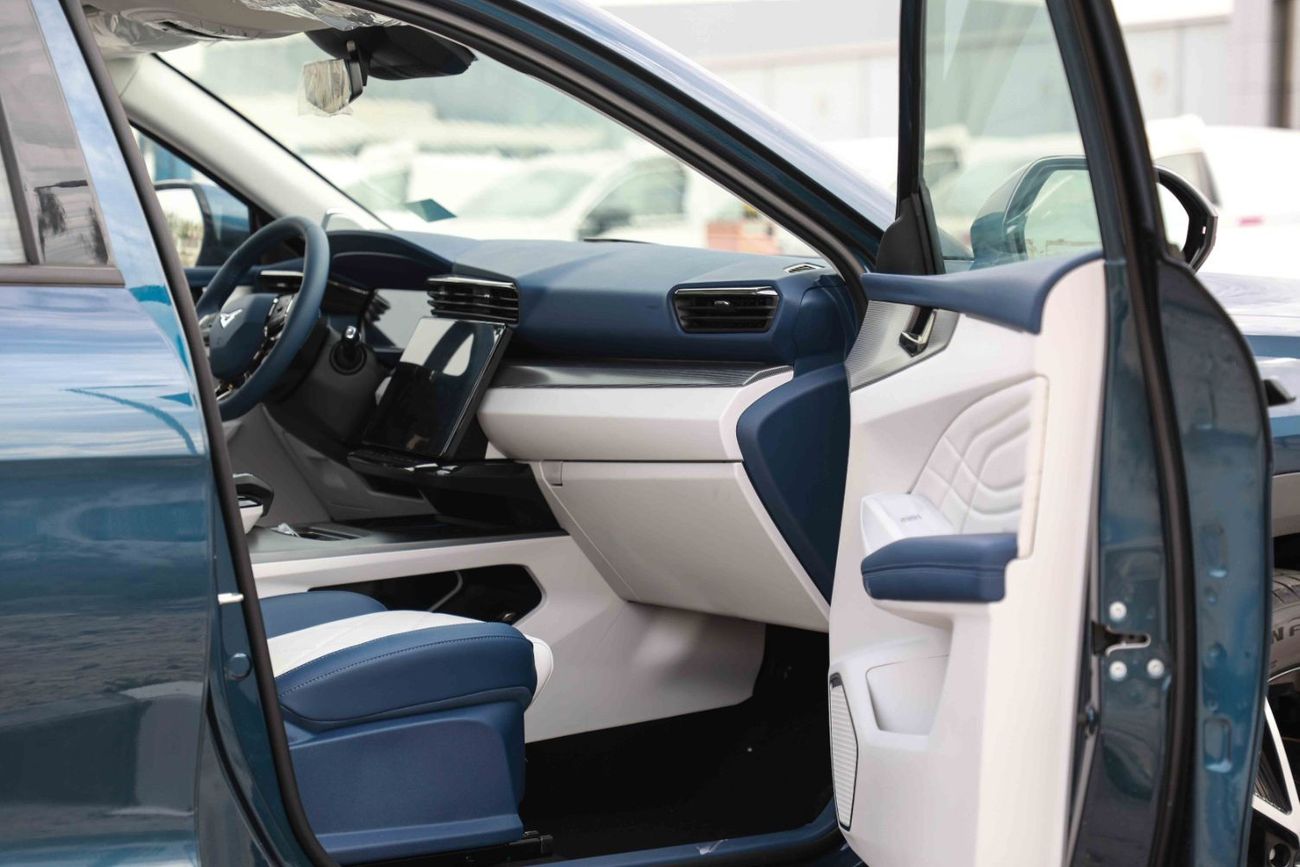 Kaiyi X7 2025 KAIYI X7 LIMITED 2.0 - BLUE inside BLUE & WHITE | Export Price