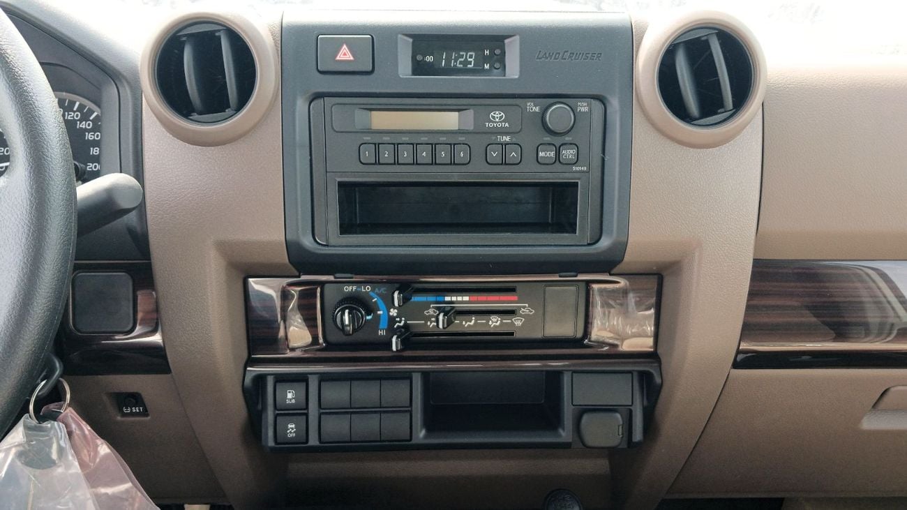 Toyota Land Cruiser Pick Up Toyota LC79 2.8L Diesel Manual SC Pickup 2025YM