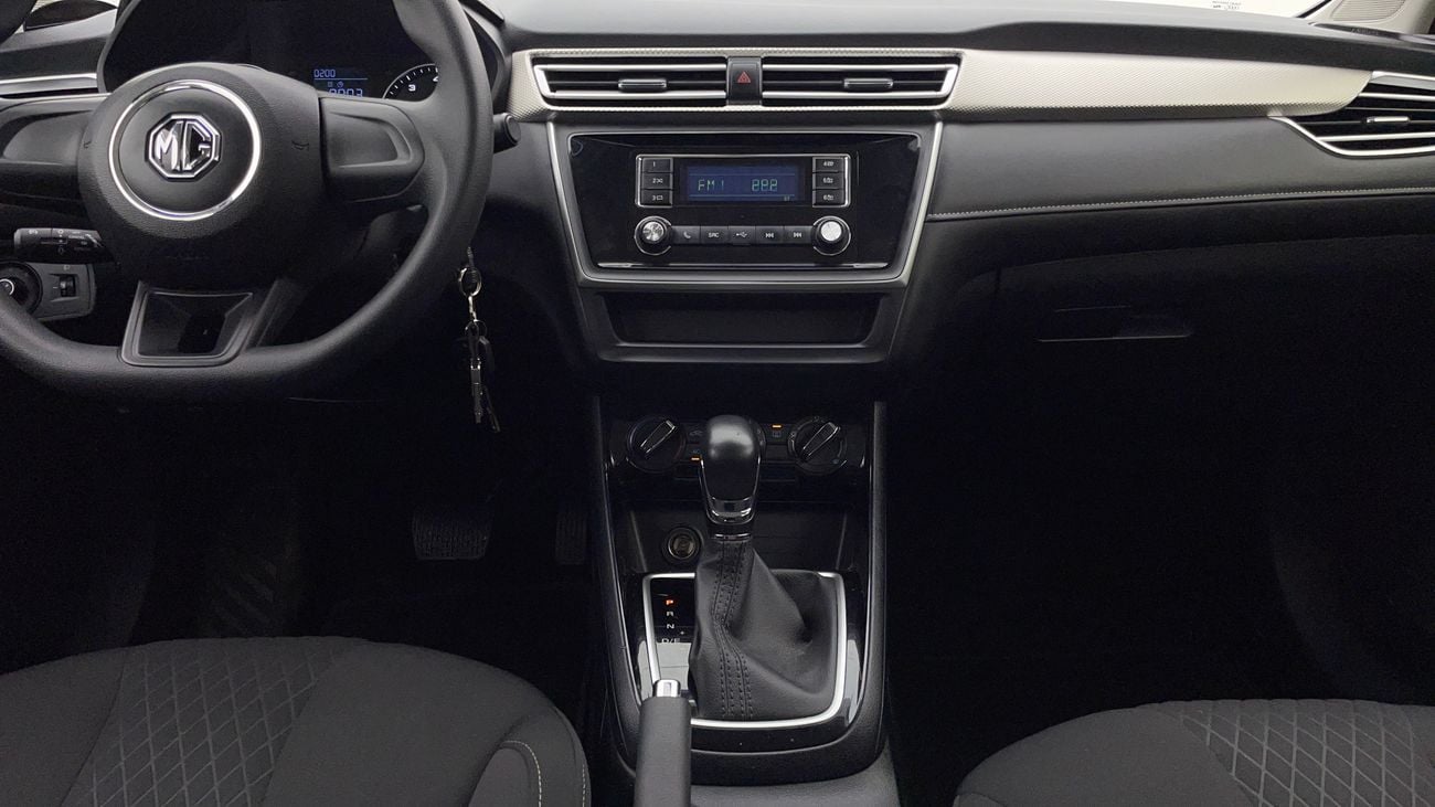 أم جي 5 STD 1.5 | بدون دفعة مقدمة | اختبار قيادة مجاني للمنزل