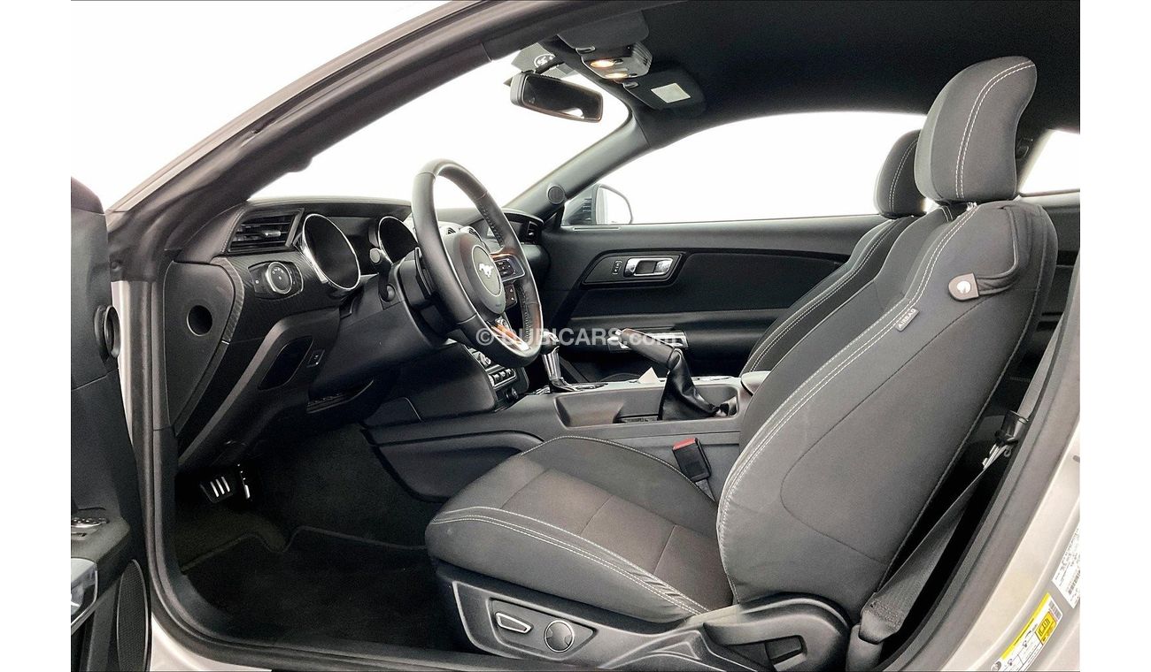 Ford Mustang Standard