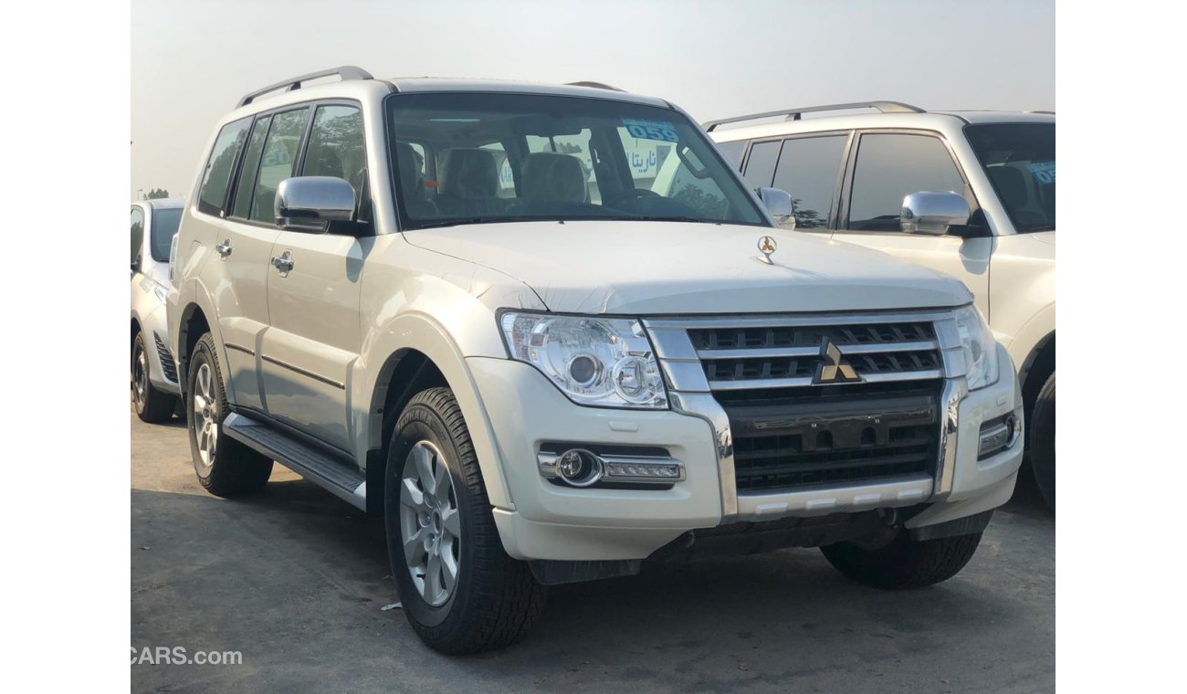 Mitsubishi Pajero GLS 3.0L, Alloy Rims 17'', 2-Power Seats, DVD+Camera, Back Sensors, Sunroof, Leather Seats