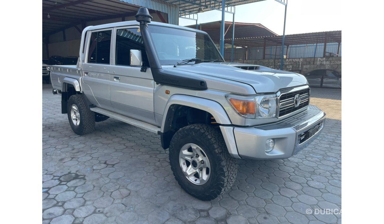 Toyota Land Cruiser Pick Up