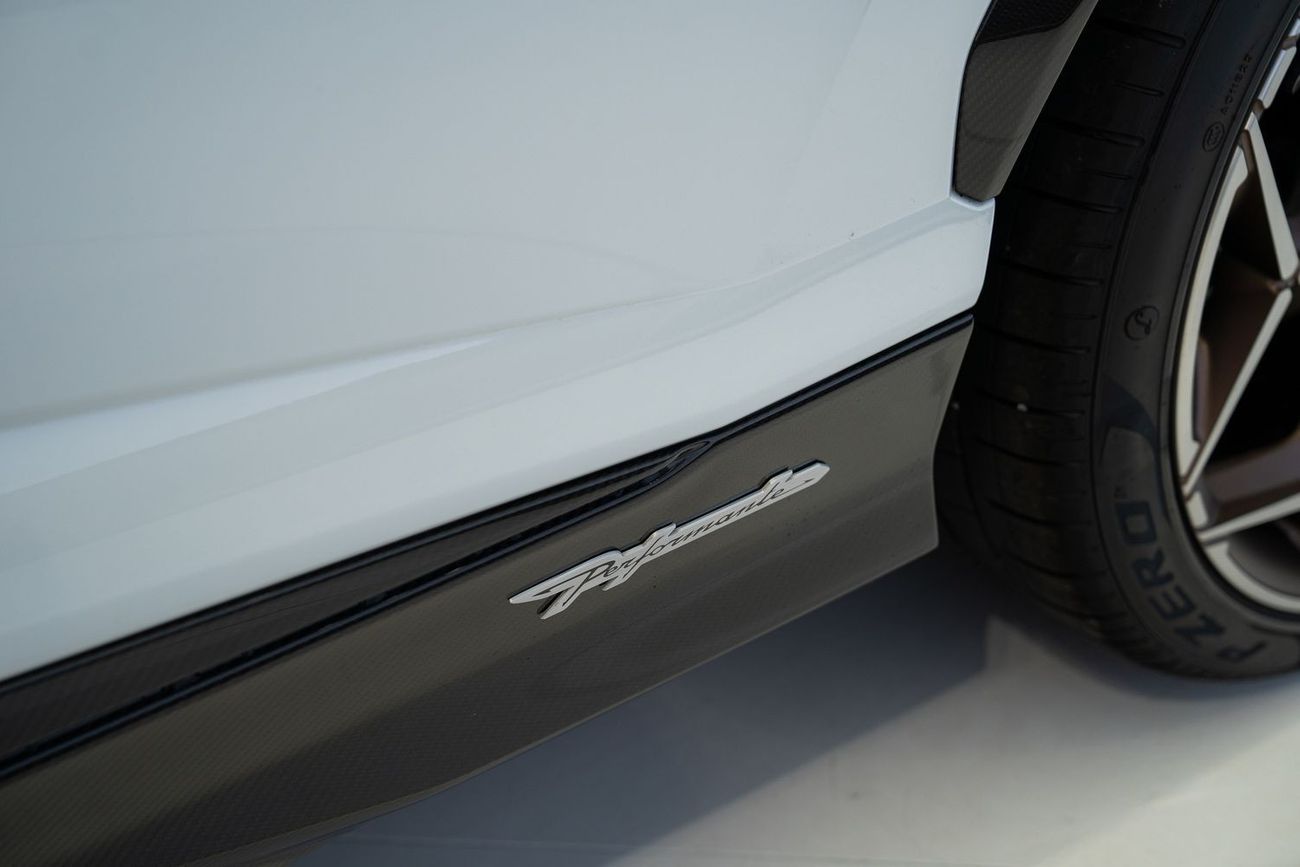 Lamborghini Urus 4.0T V8 Performante