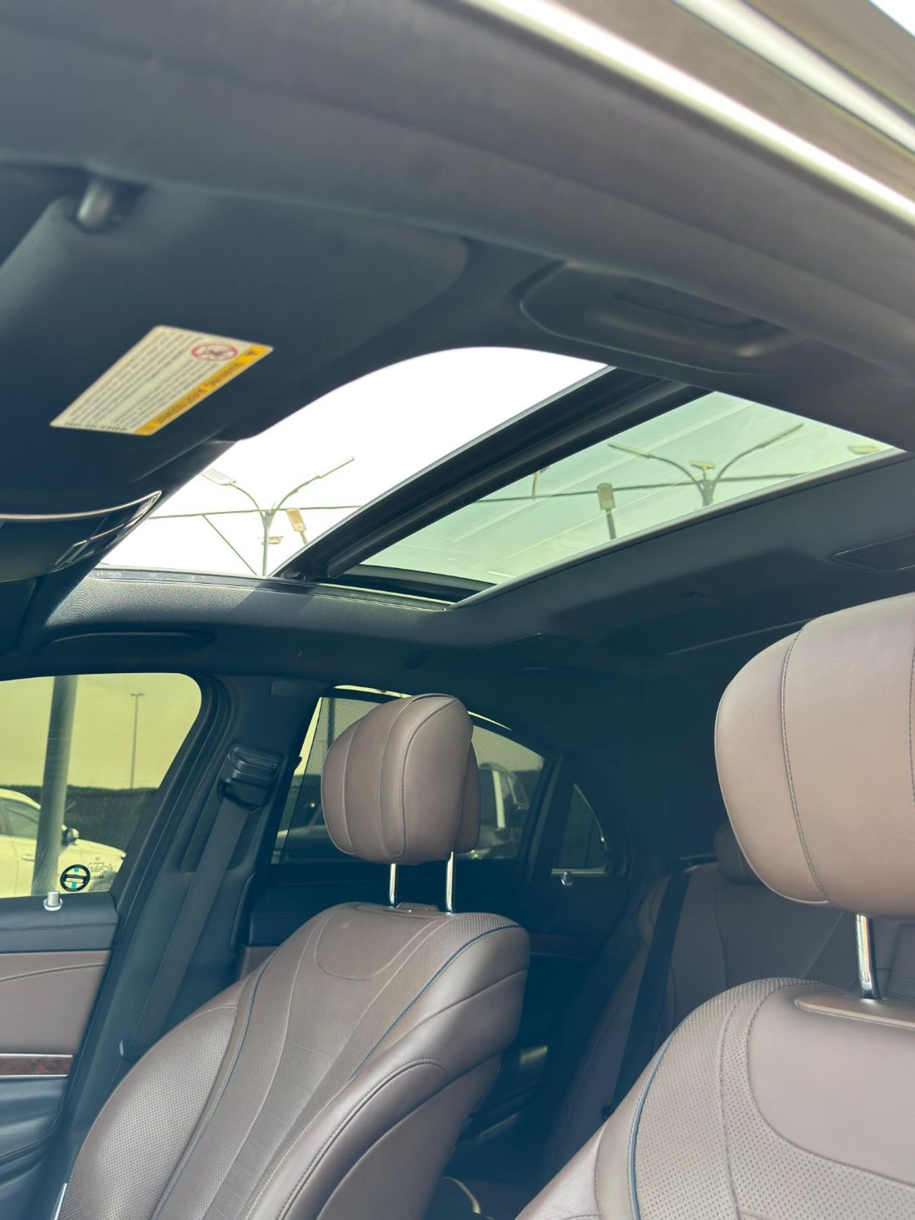 مرسيدس بنز S 550