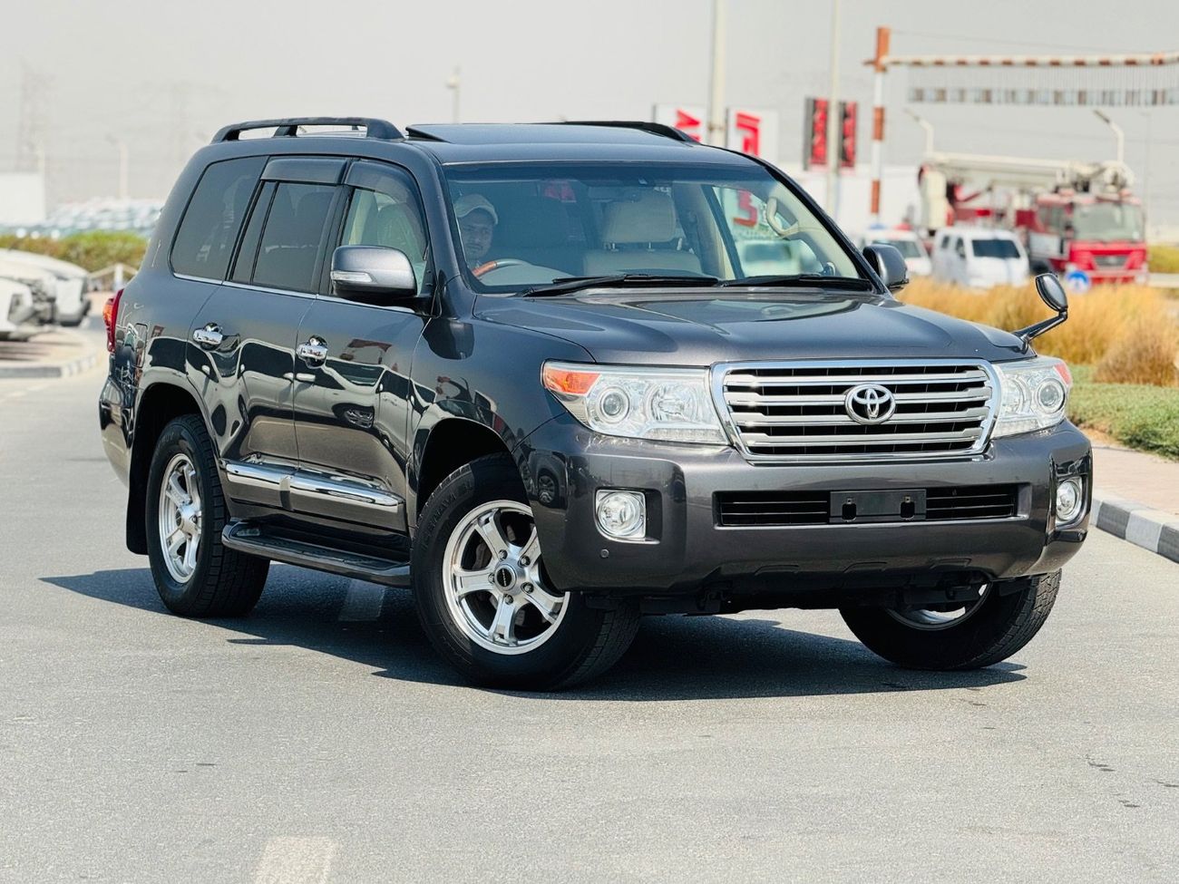 Toyota Land Cruiser ZX FULL OPTION TOP OF THE RANGE
