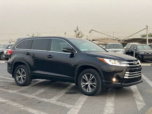 Toyota Highlander LE (NON GCC) 2017 Toyota Highlander MidOption - 3.5L V6 - 4x4 AWD - Full 7 Seater - Trunk Auto