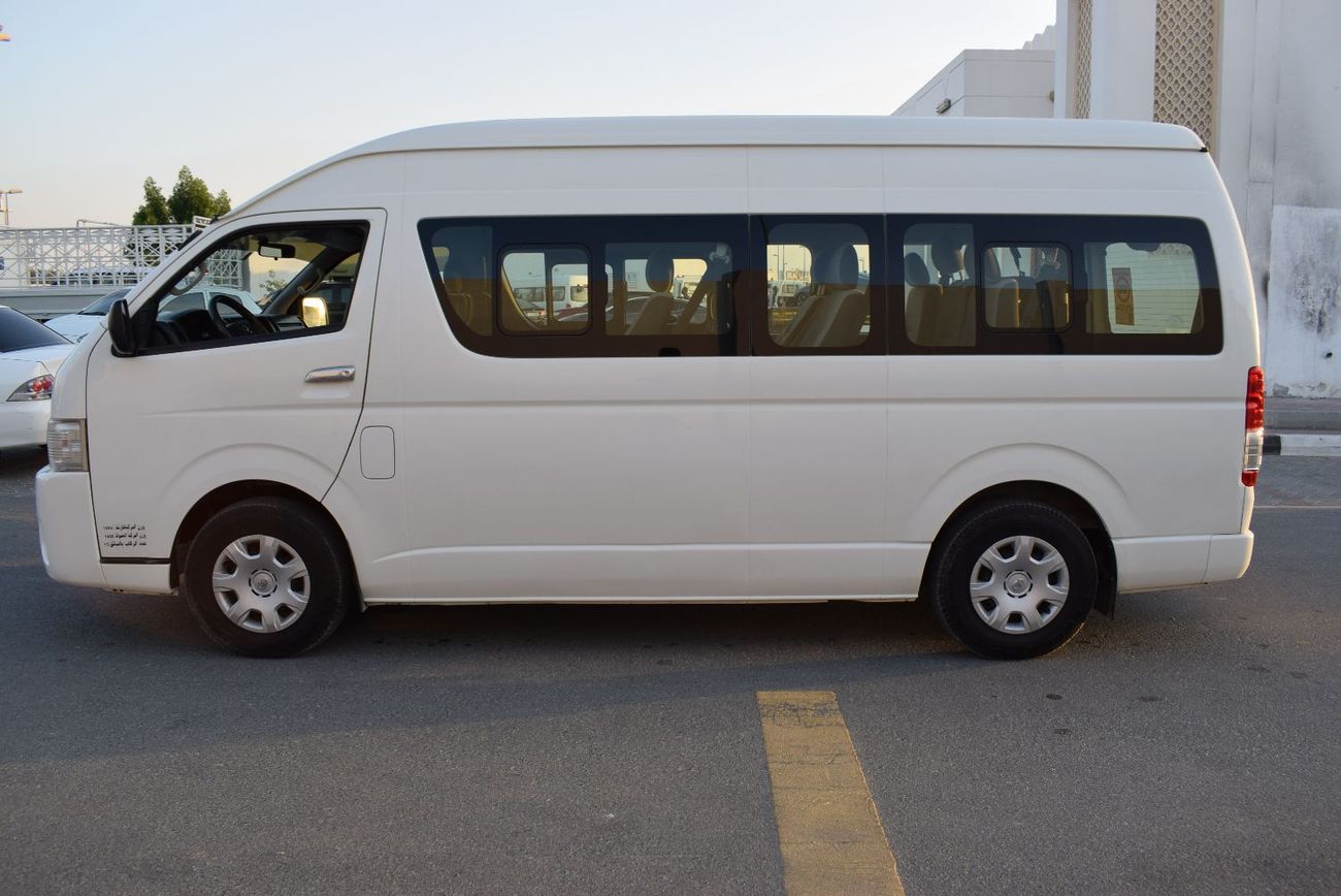 تويوتا هاياس Commuter GLX High Roof 2.7L M/T