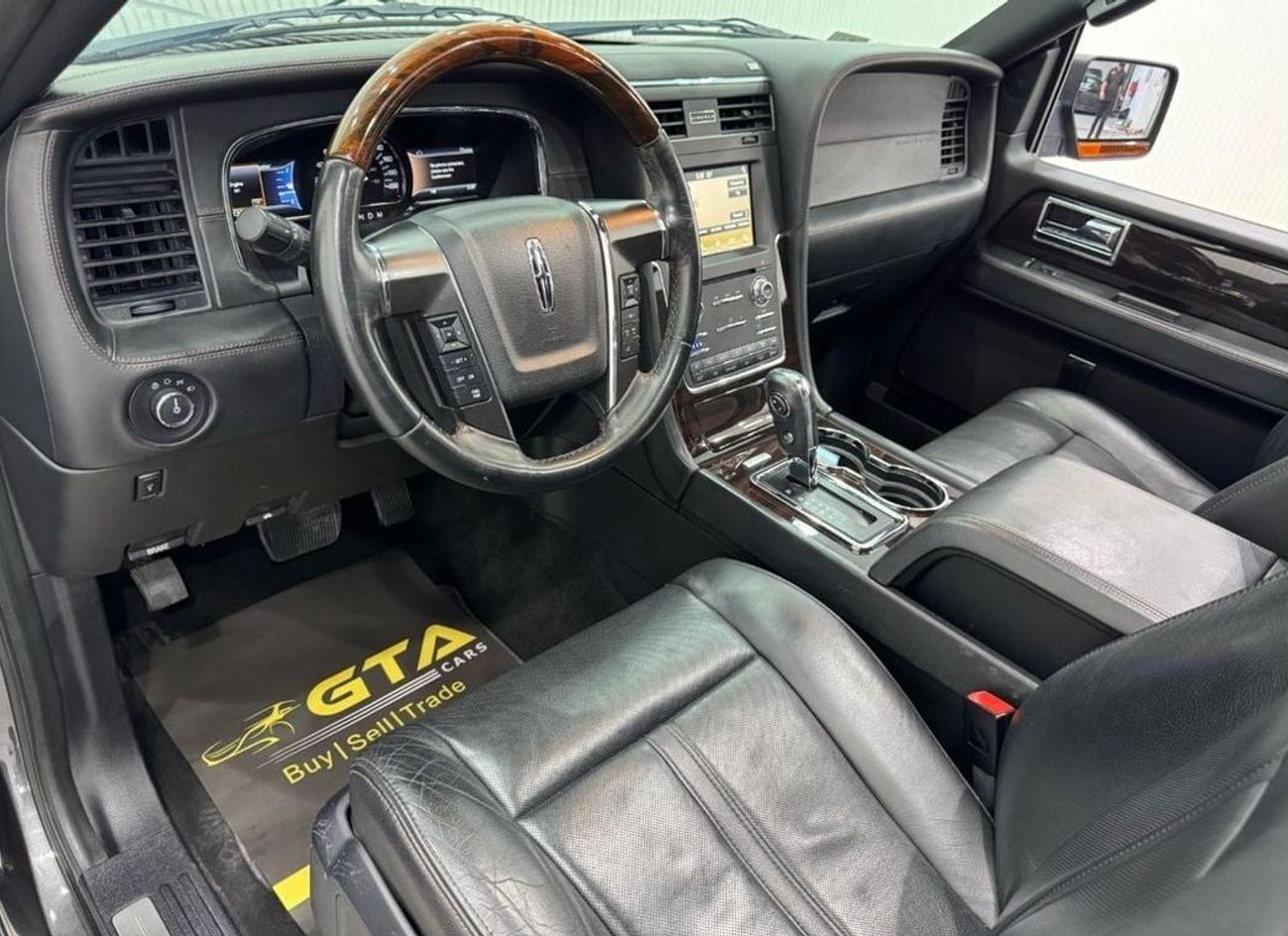 Lincoln Navigator Std 3.5L 2017 Lincoln Navigator, Agency Warranty Till 02/26, Full Agency Service History, GCC