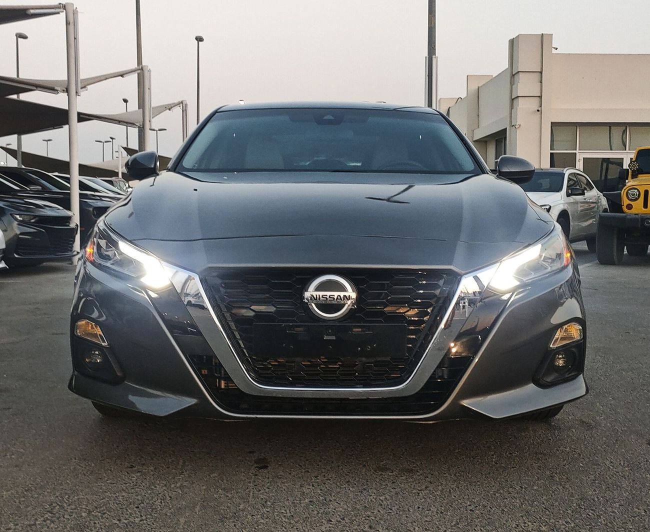 مستعملة نيسان ألتيما SV 2021 للبيع في دبي - 561650