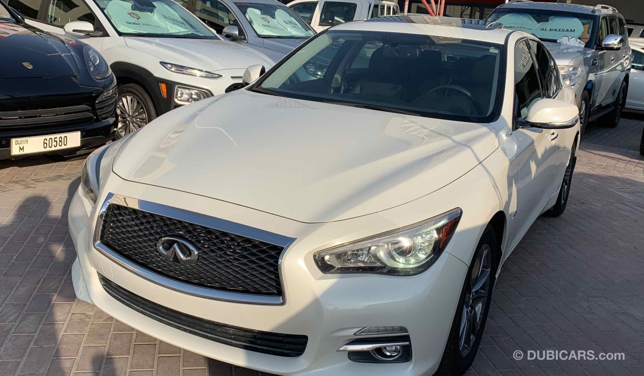 Infiniti Q50 Twin Turbo 3,0 V6