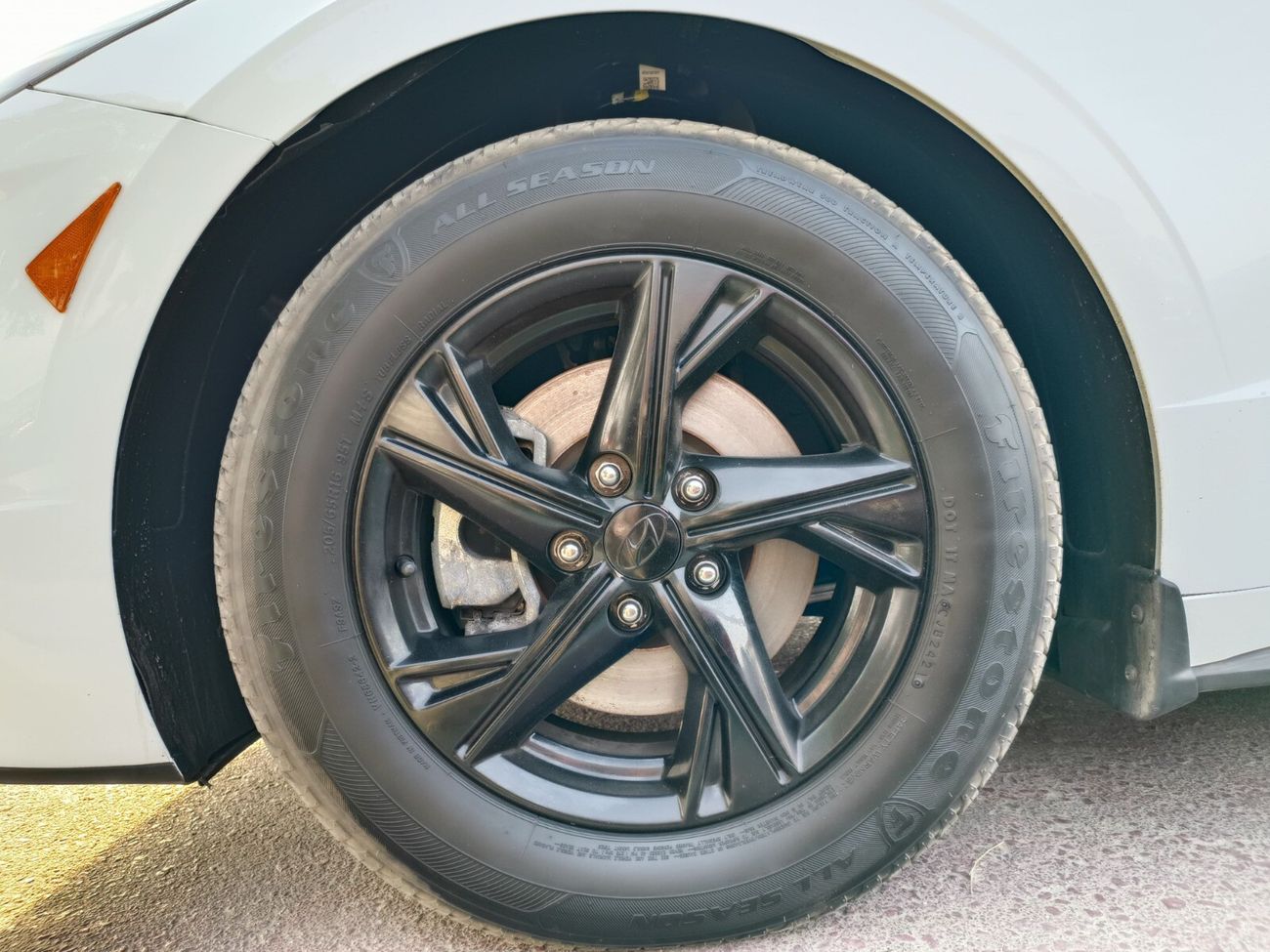 Hyundai Sonata SE / LEATHER / DVD CAMERA / RADAR / 606 MONTHLY / LOT#49801