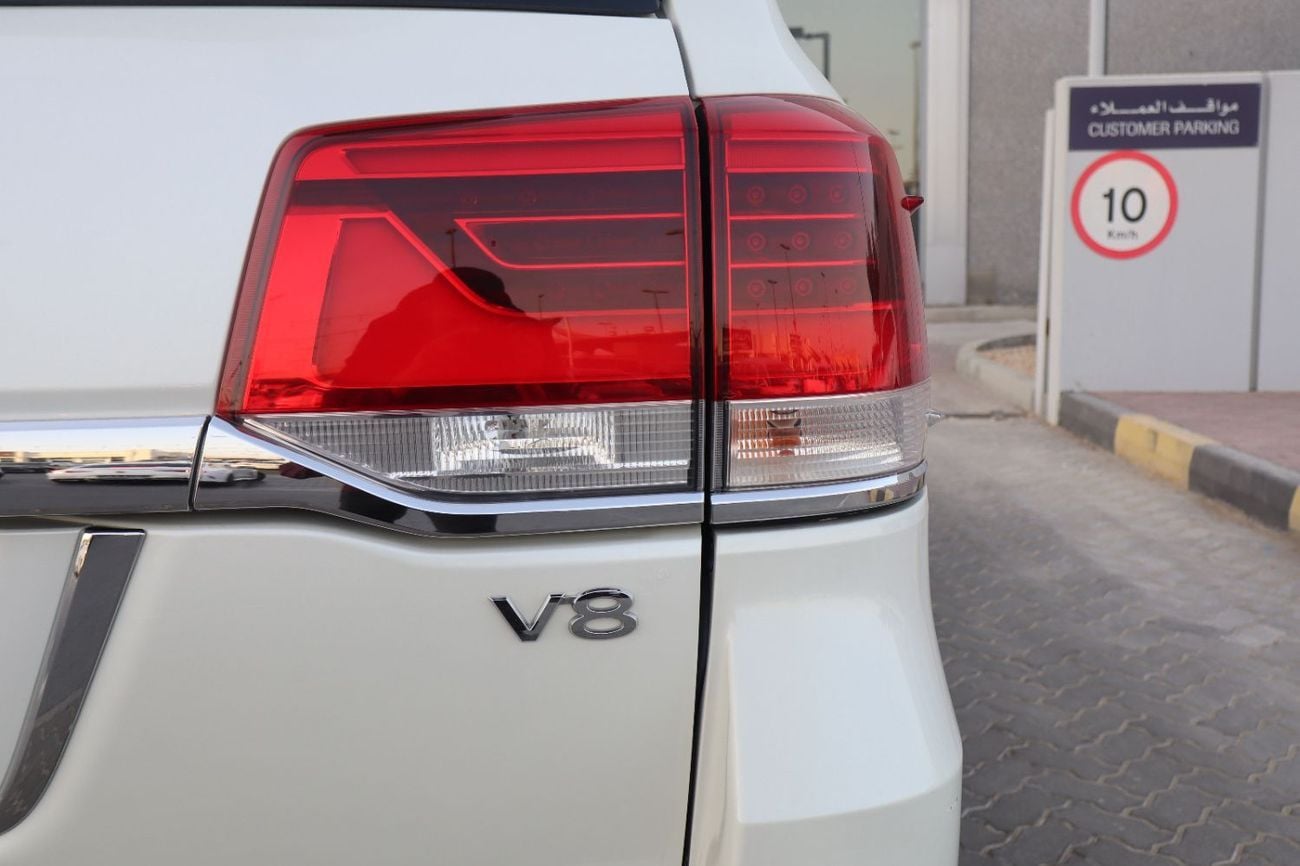 Toyota Land Cruiser GXR 4.6L