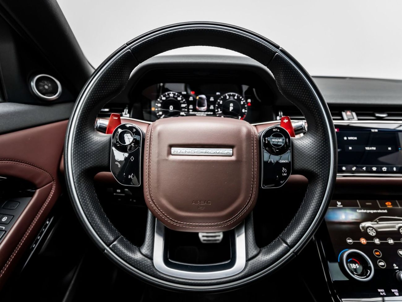 لاند روفر رانج روفر إيفوك P250 R-ديناميك HSE