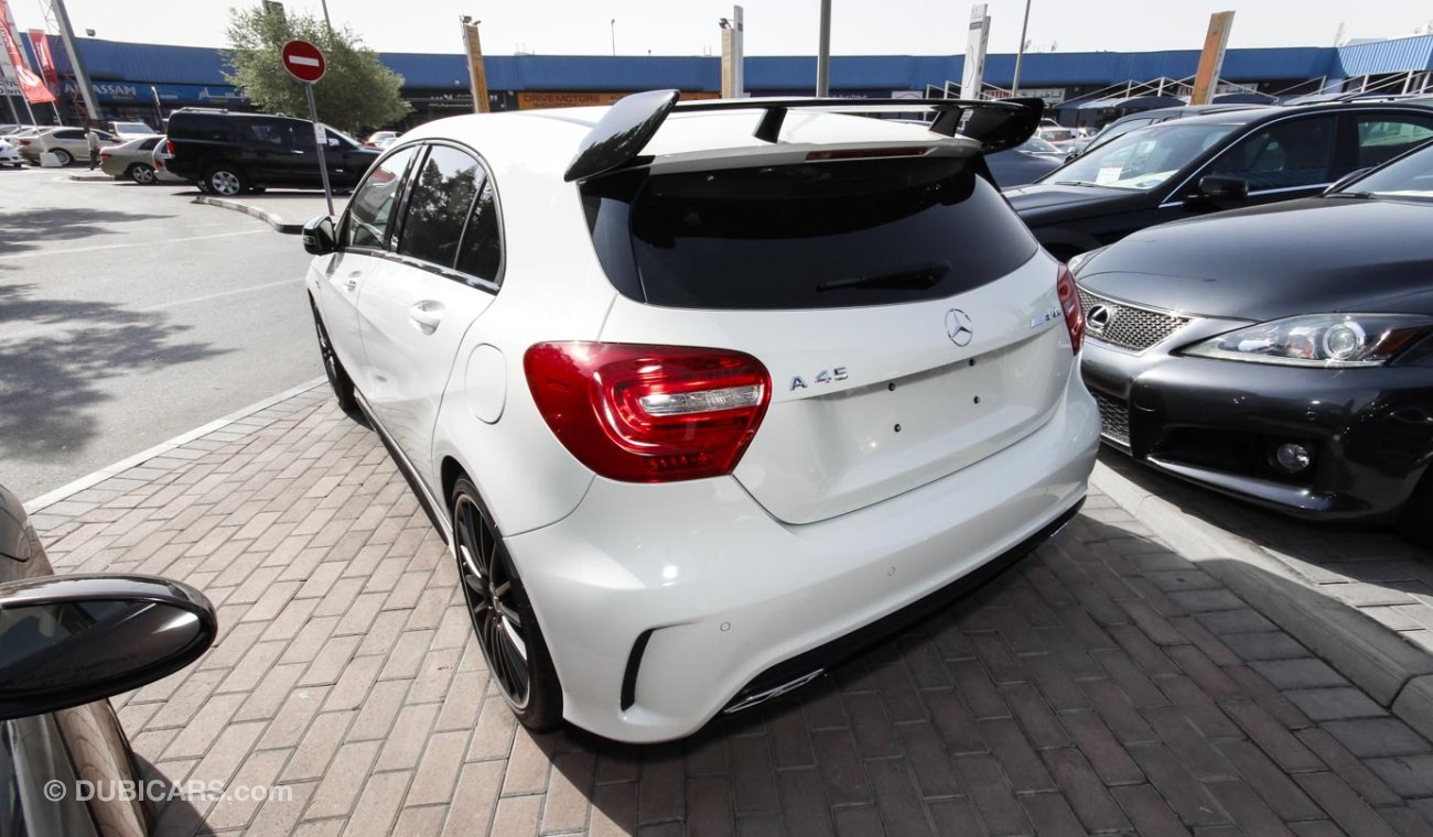 مرسيدس بنز A 45 AMG