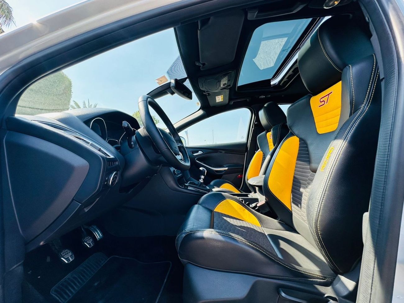 Ford Focus AED 860PM | FULL AGENCY MAINTAINED | FORD FOCUS ST | FULL OPTION | | 0 DP | GCC | MINT CONDITION