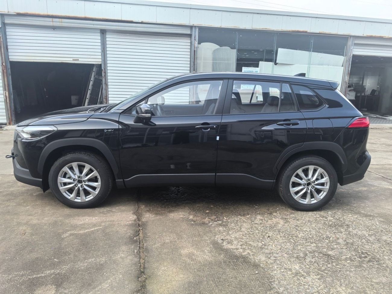 Toyota Corolla Cross 2025 TOYOTA COROLLA CROSS 2.0L HYBRID FULL OPTION WITH SUNROOF,LED LIGHT,360 CAMERA,BACK DOOR POWER,