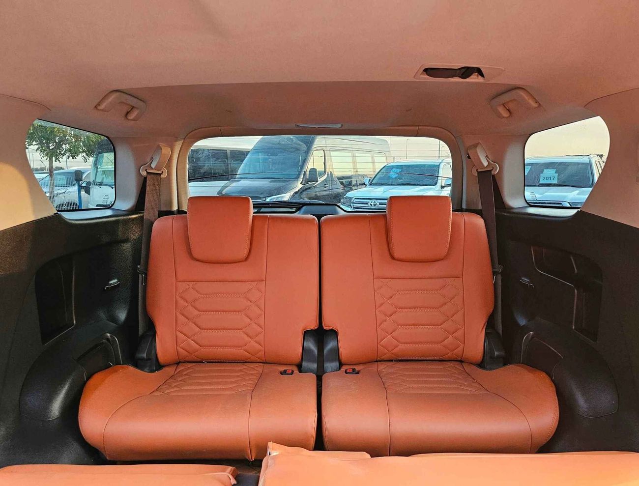 Toyota Fortuner EXR V4 / BLACK  EDITION / FULL OPT / WHITE  ROOF /LOT#8540