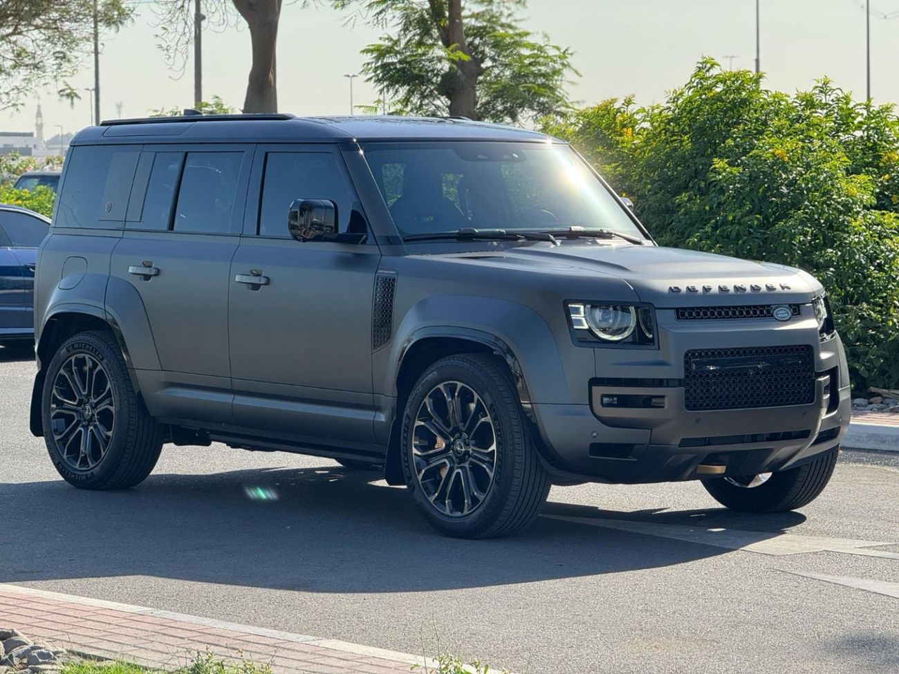 Land Rover Defender GCC SPEC OCTA EDITION UNDER WARRANTY AND SERVICE