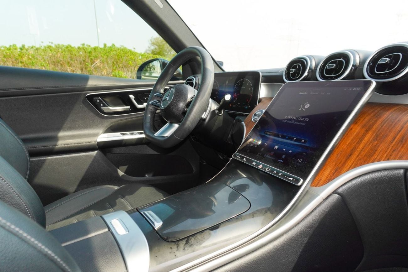Mercedes Benz GLC 300 4Matic 2,429 AED Monthly II Mercedes GLCC300 2024  II 0% Down Payment  II Still Under Warranty to 20