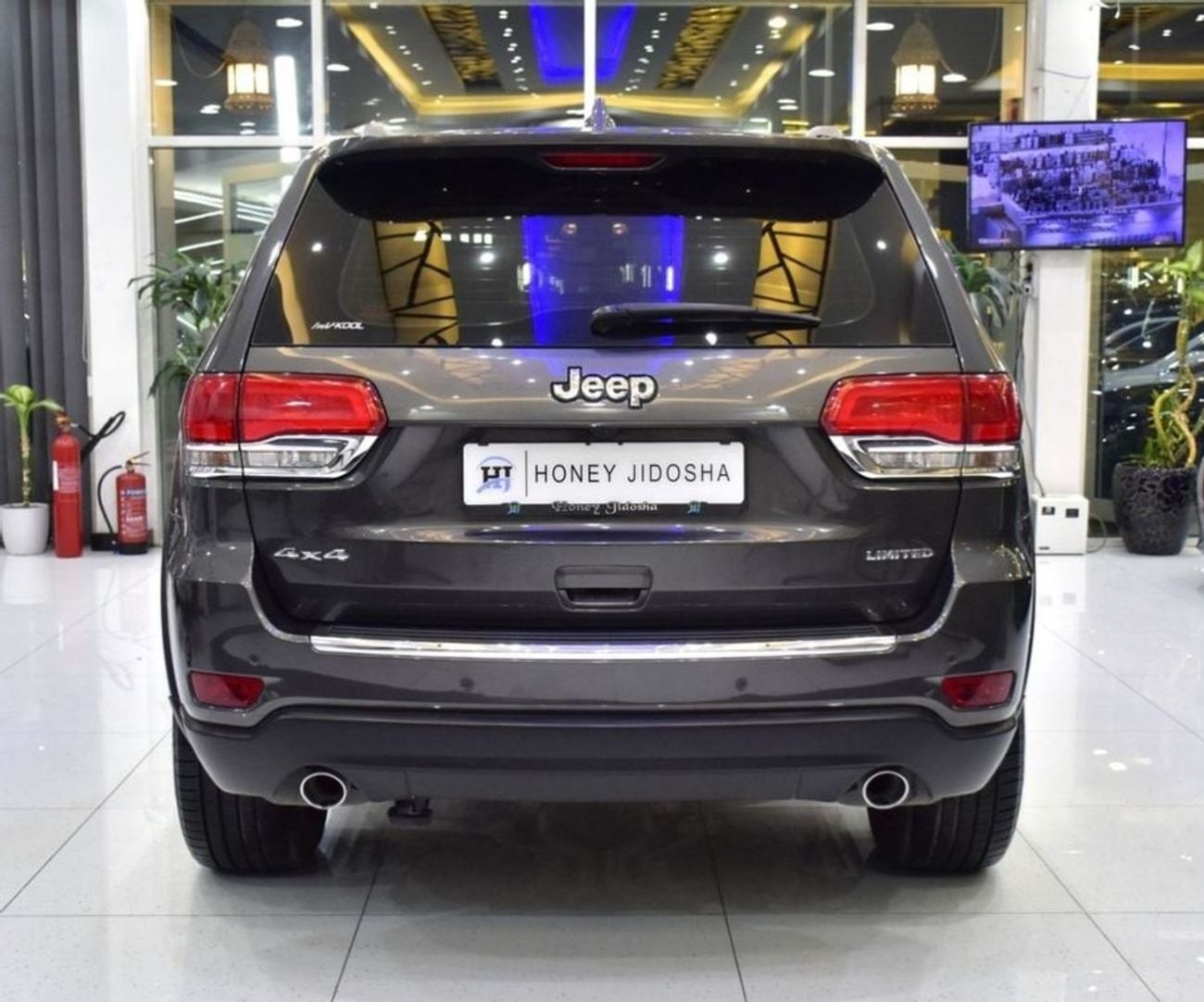 Jeep Grand Cherokee EXCELLENT DEAL for our Jeep Grand Cherokee 4x4 Limited ( 2019 Model ) in Grey Color GCC Specs