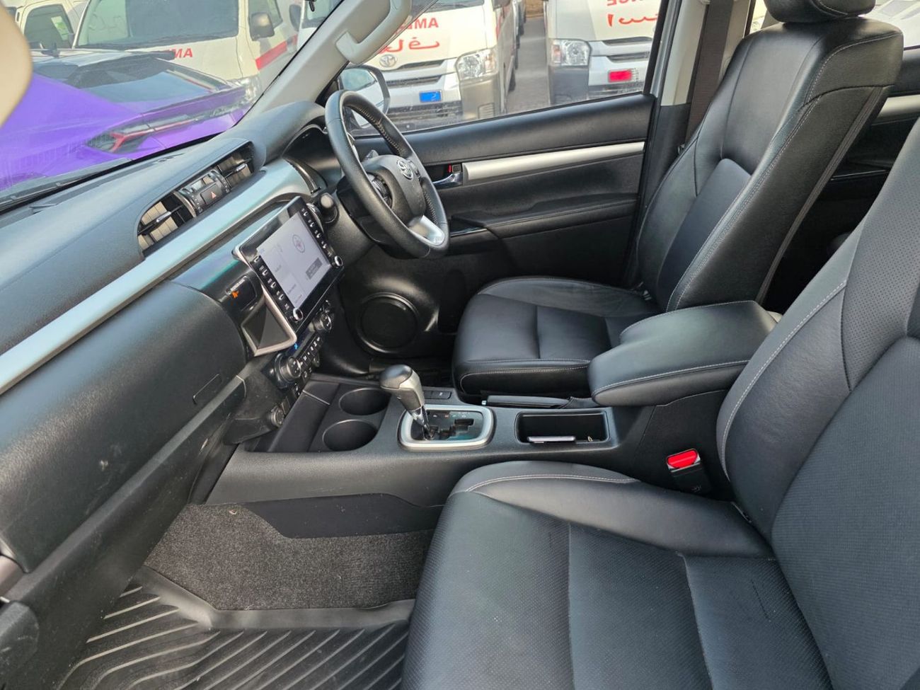 Toyota Hilux DIESEL 2.8 LITER ,AUTOMATIC ,RIGHT HAND DRIVE ONLY FOR EXPORT