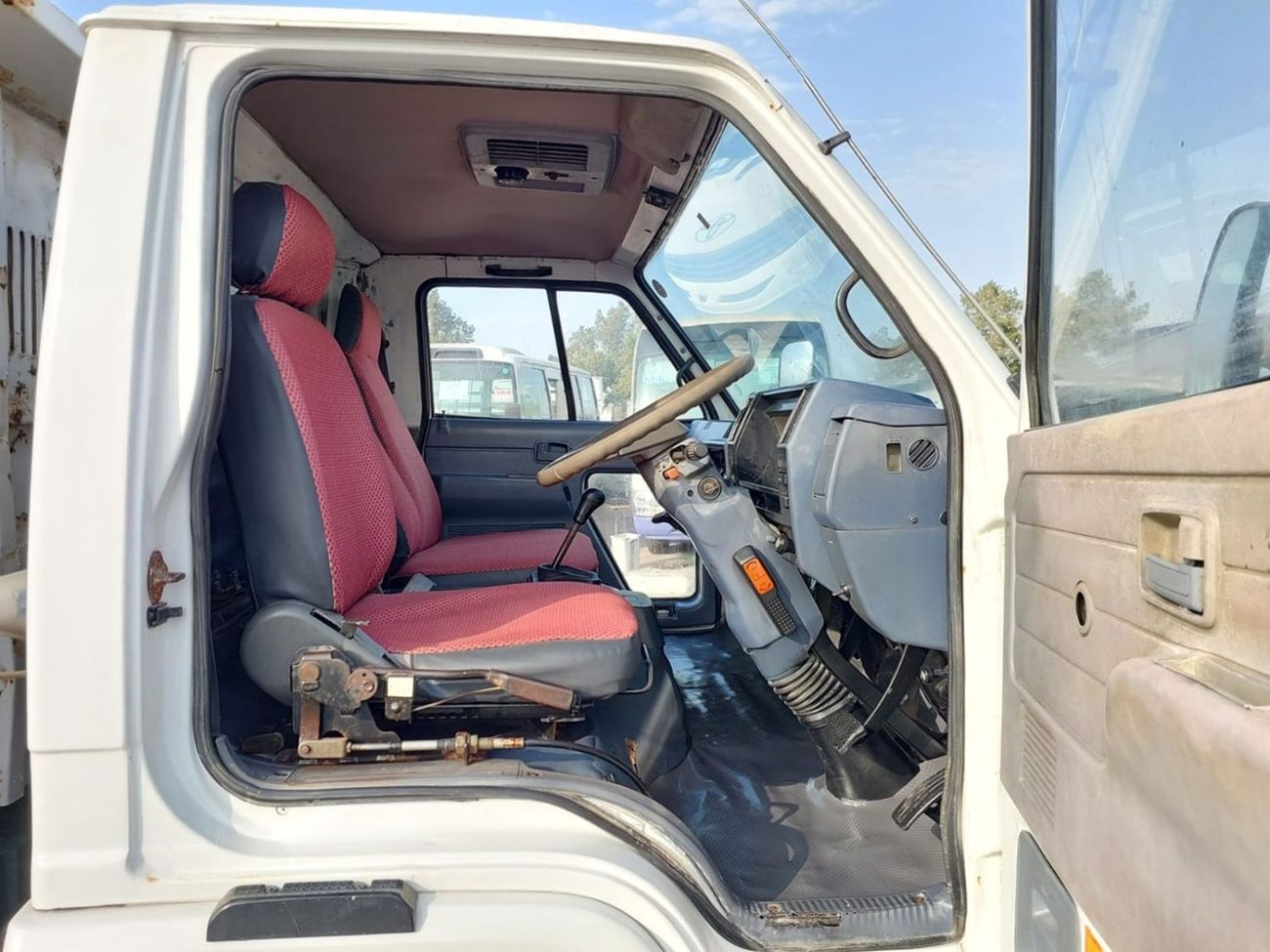 Isuzu Juston (RAMADAN OFFER) ISUZU JUSTON TRUCK RHD 1993 MODEL 7.2 L DIESEL MANUAL(PM08700)