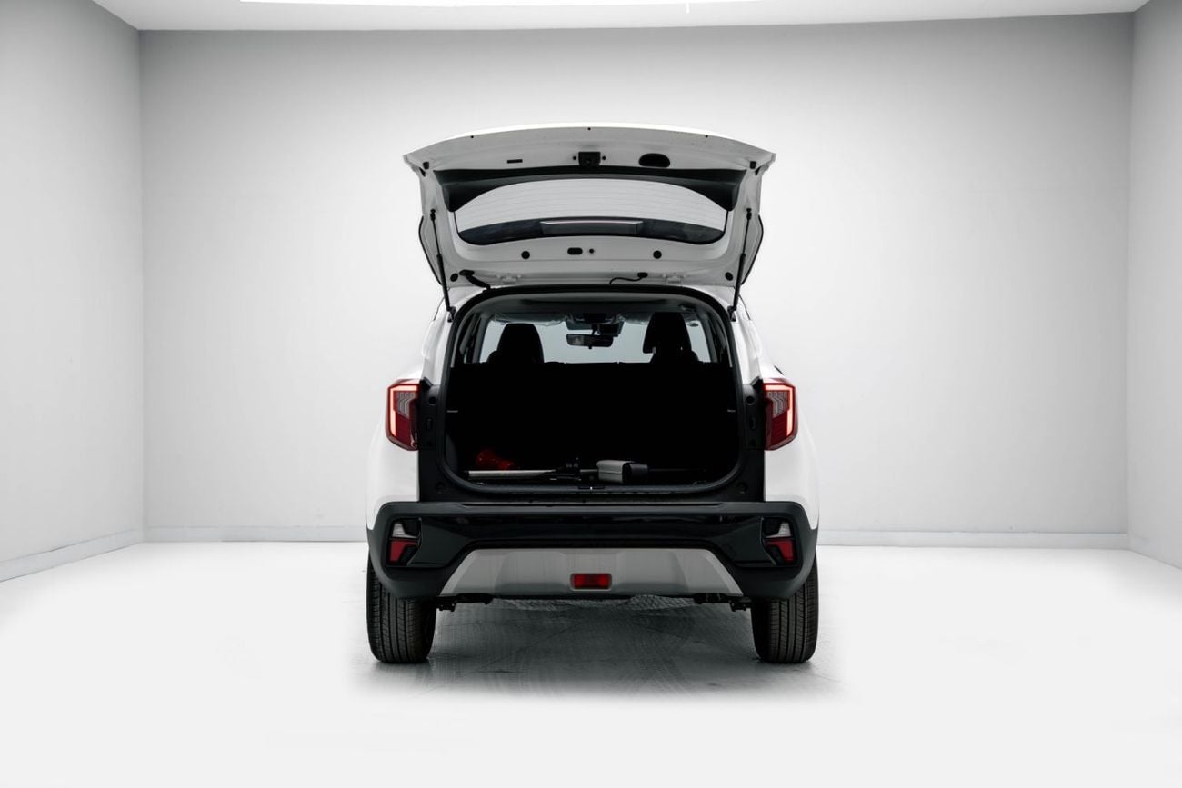Kia Seltos PREMIUM 1.5L - White & Black Inside Black | Export Only