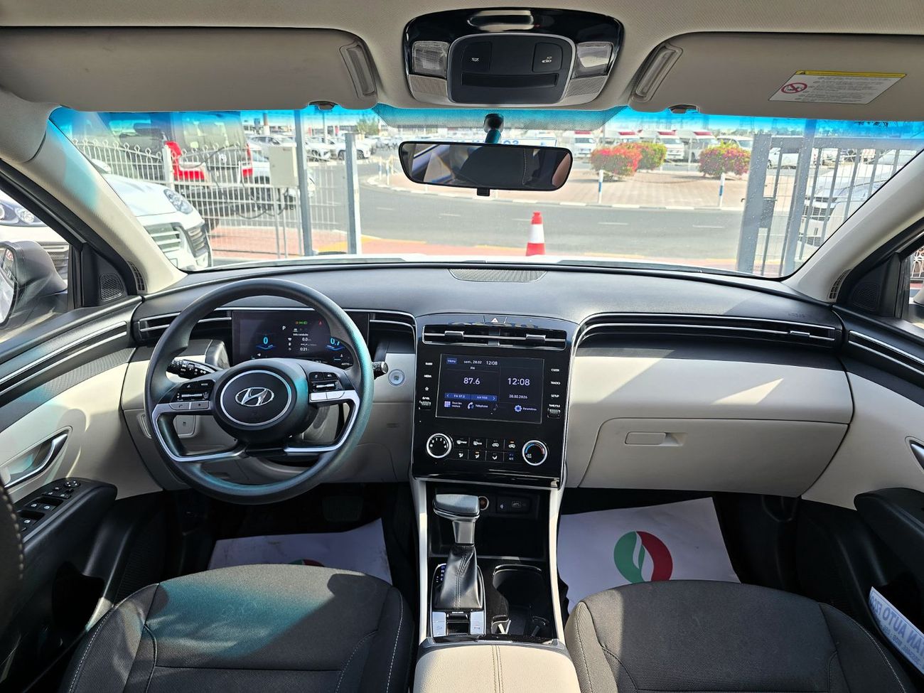 Hyundai Tucson 2.0L Smart (FWD) Used Hyundai Tucson Full Option  2.0L FWD SUV 5Doors GCC White Color 2022 Model