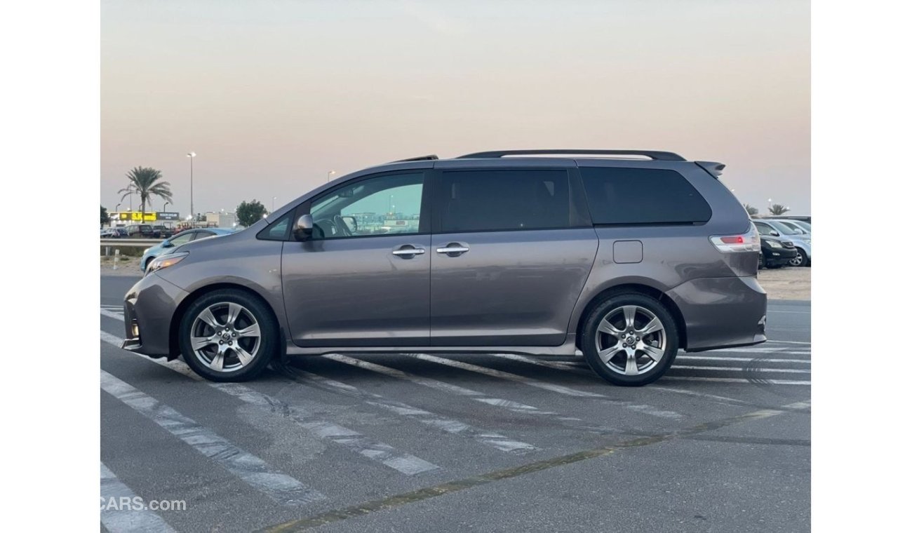 Toyota Sienna “Offer”2019 Toyota Sienna SE Special Edition - Full Option Automatic - 7 Seater - 3 Keys - UAE PASS