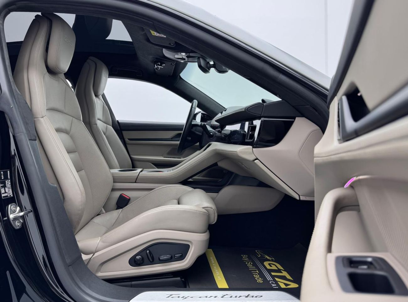 Porsche Taycan Turbo (671 HP) 2021 Porsche Taycan Turbo, December 2027 Porsche Warranty, Excellent Condition