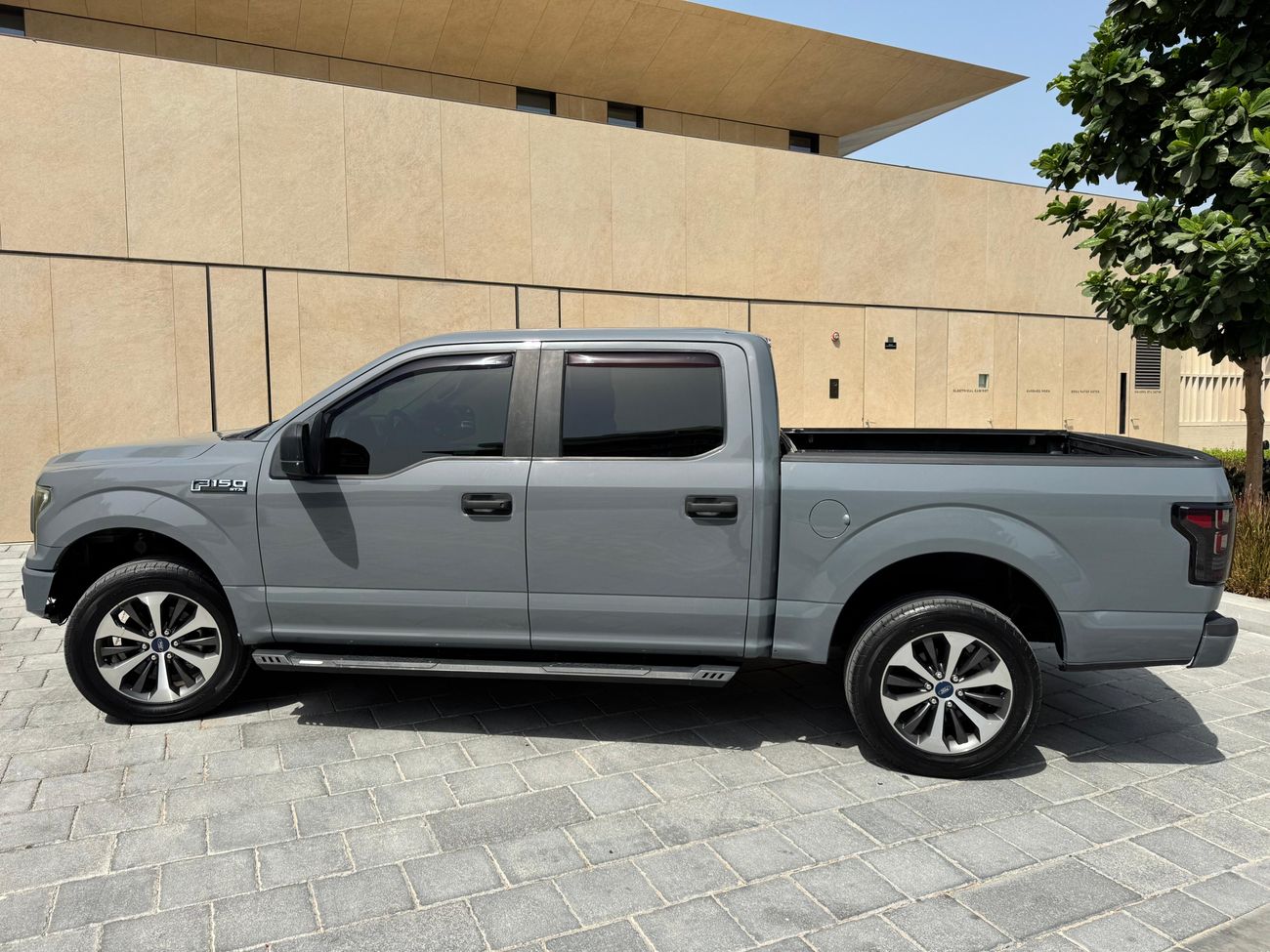 فورد F 150 STX V6  335 HP
