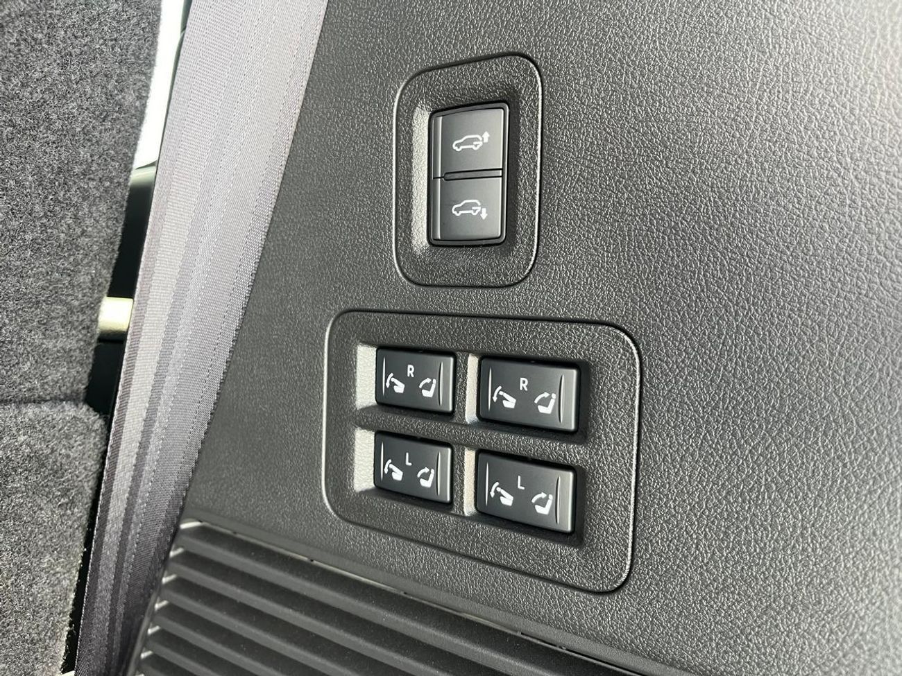 Infiniti QX80 Autograph Captain Chairs 3.5L Best Price for Export! Brand NEW!!! Canada