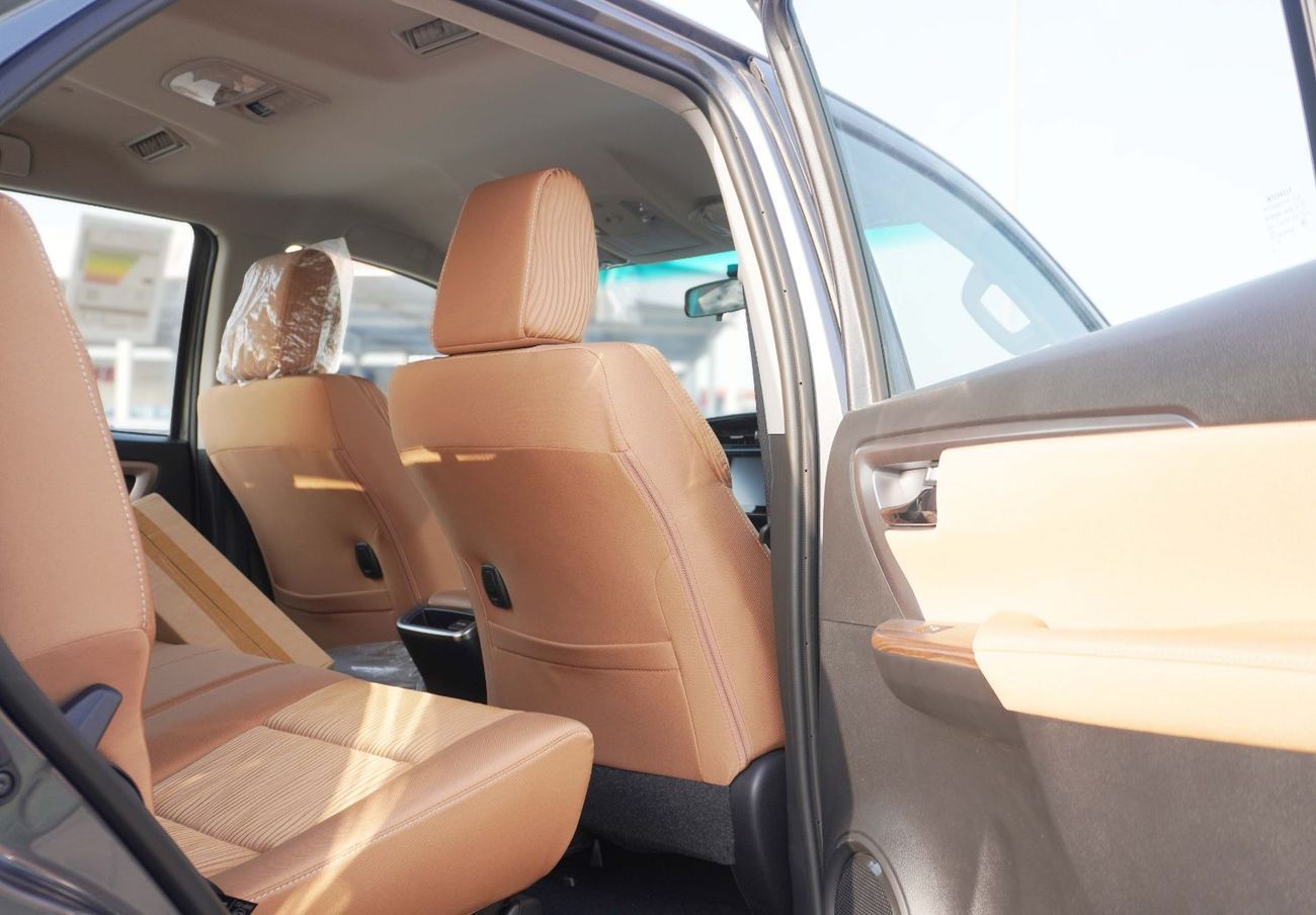 Toyota Fortuner GX2 4X4 2.7L (17" ALY, DUAL AUTO AC)