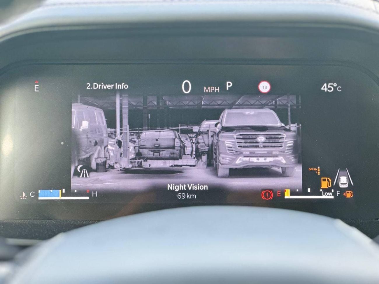 Jeep Grand Cherokee 2025 JEEP GRAND CHEROKEE OVERLAND NIGHT VISION GCC BRAND NEW 0KM