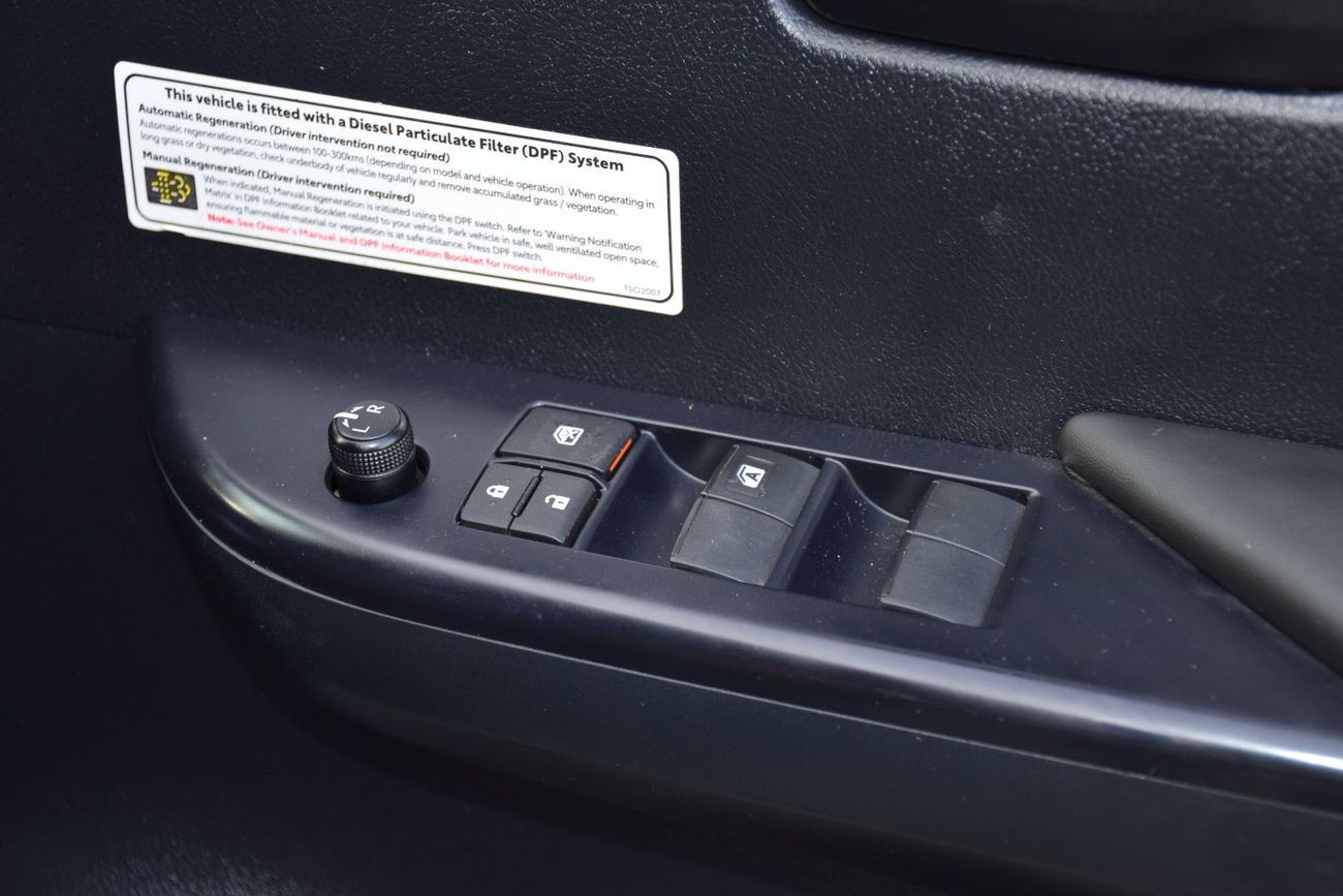 Toyota Hilux S GLX 2.8L 4WD A/T