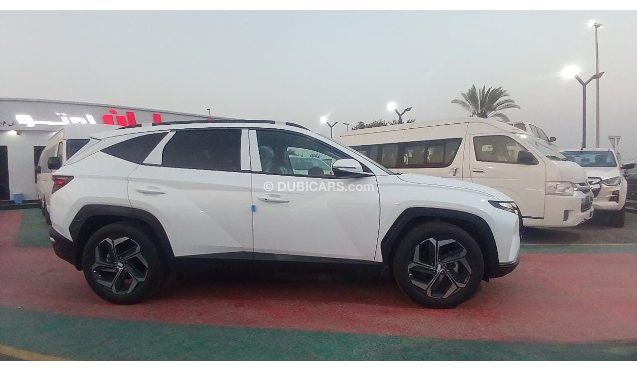 Hyundai Tucson 2023 AWD 2.0L Diesel White color A/T