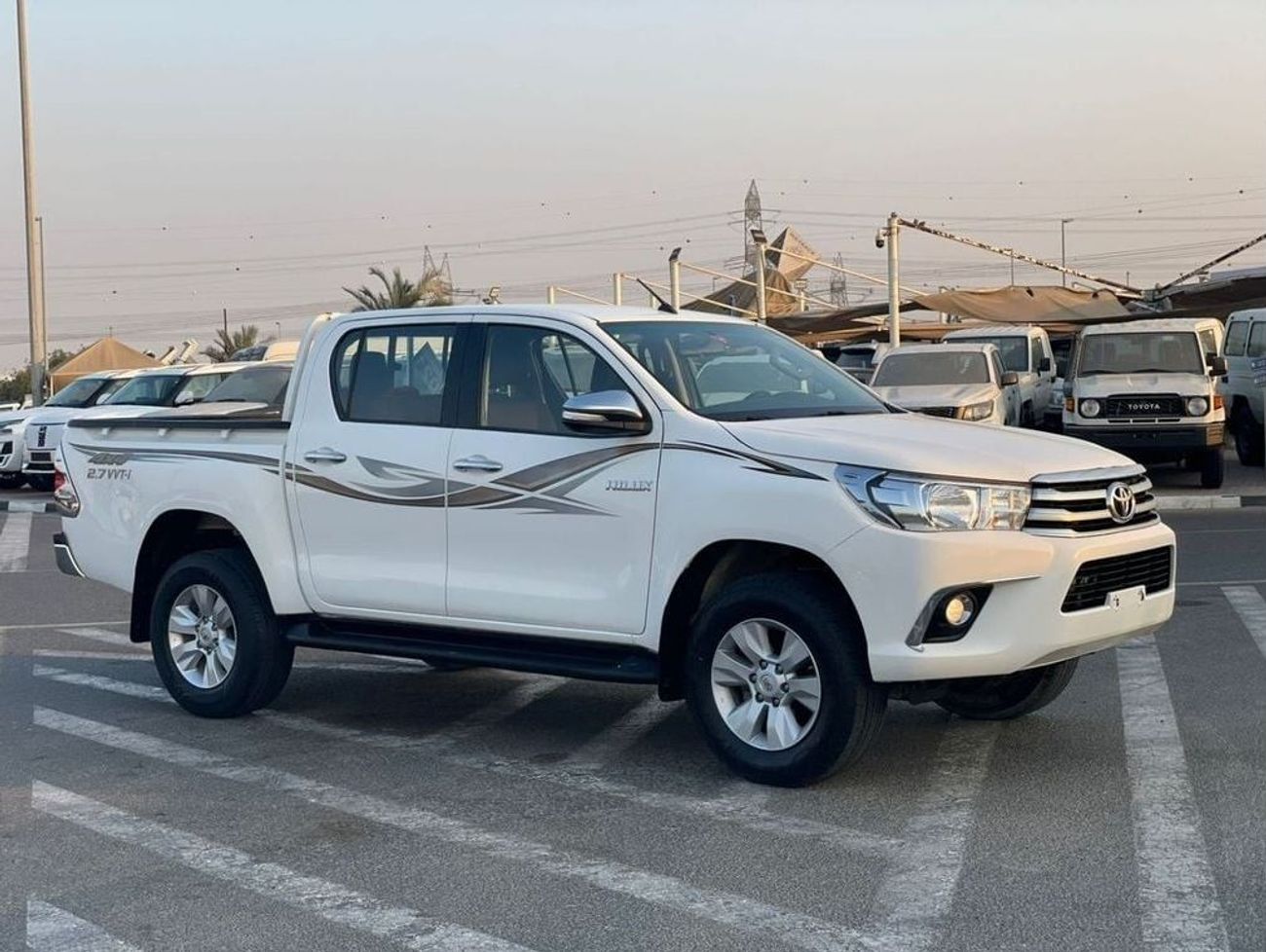 تويوتا هيلوكس 2017 Toyota Hilux GLX 2.7L V4 - AWD 4x4 - Full Option SR5 Edition Rear CAM / AC - Rims With Side Ste