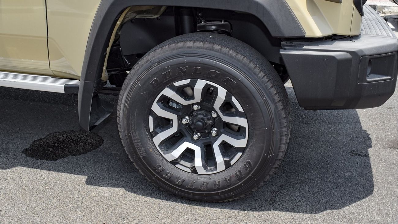 تويوتا لاند كروزر بيك آب 4.0L V6 A/T