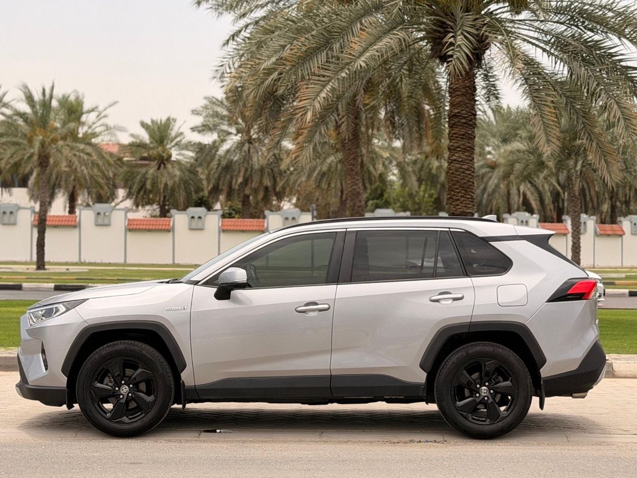 تويوتا راف ٤ Cruiser