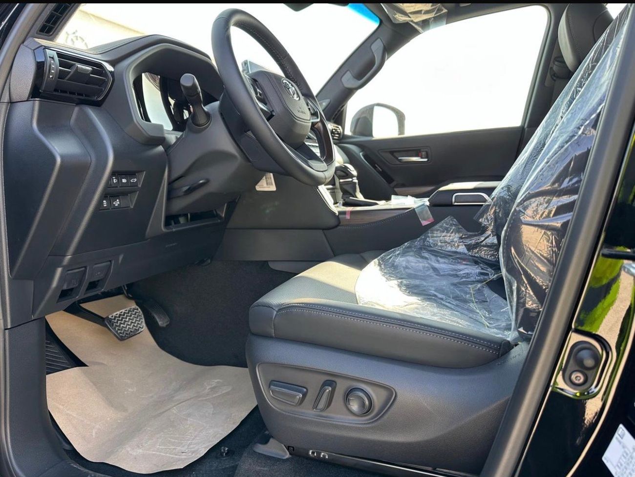 تويوتا لاند كروزر 