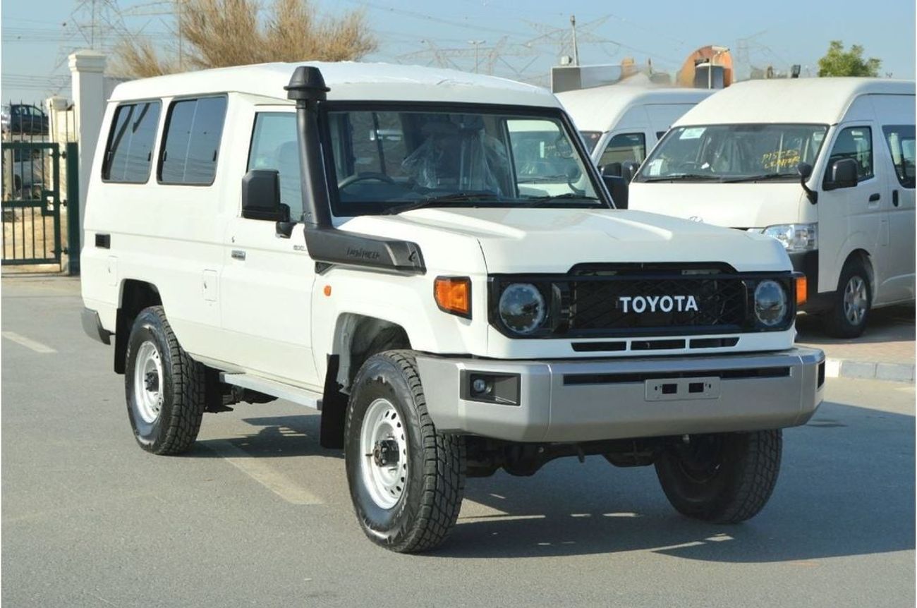 Toyota Land Cruiser 70 3 Doores