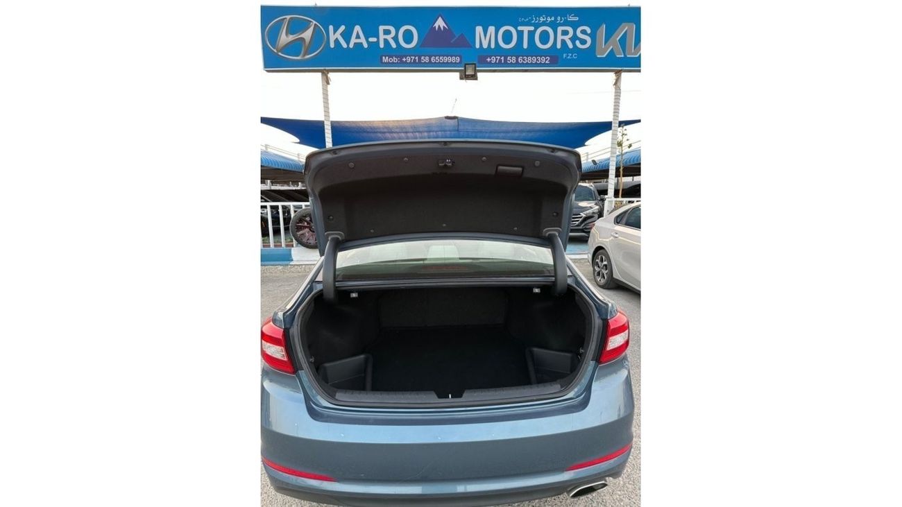 Hyundai Sonata Hyundai Sonata in perfect condition 2015 with engine capacity 2.4