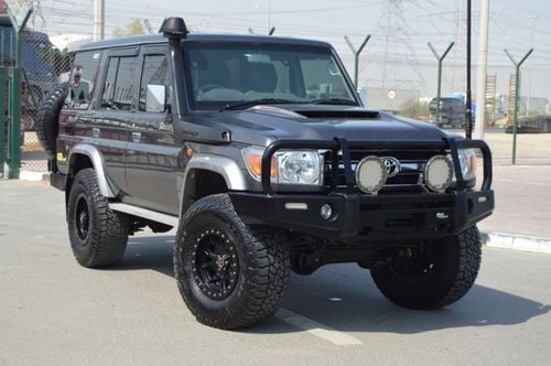 Toyota Land Cruiser 70 5 Door