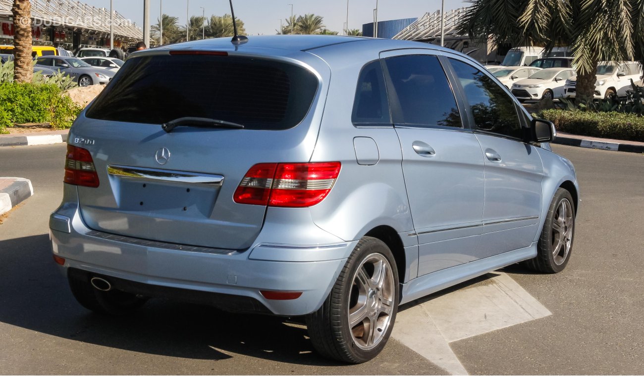 Mercedes-Benz B 200